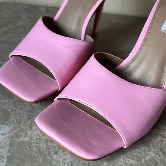 Light Pink Barbie shoes - Picture 3 of 6